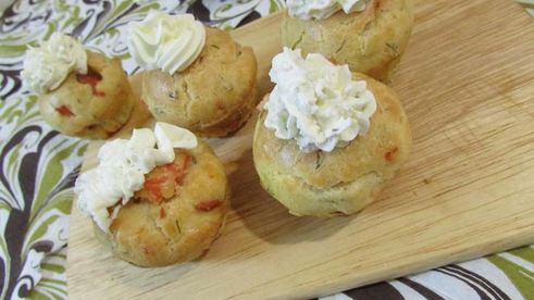 мини-маффины с семгой