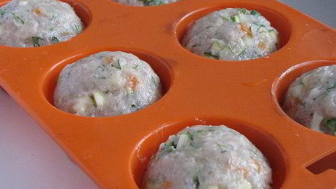 мясные маффины с овощами