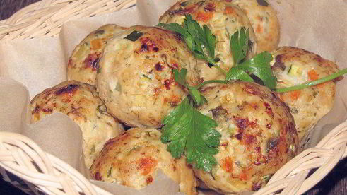 мясные маффины с овощами