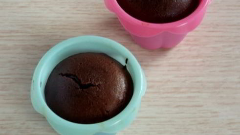шоколадные маффины с жидкой начинкой