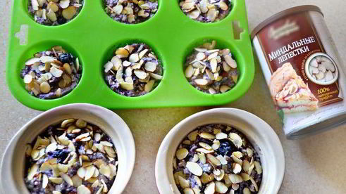 творожные маффины с черникой