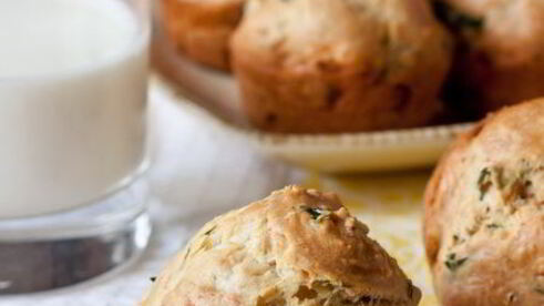 закусочные маффины с фетой и зеленью