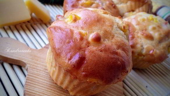 Рецепт Закусочные маффины с кукурузой, беконом и сладким перцем