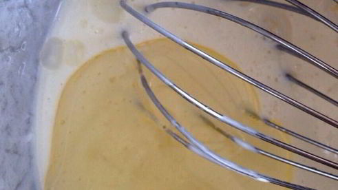 закусочные маффины с кукурузой, беконом и сладким перцем