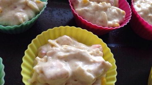 закусочные маффины с кукурузой, беконом и сладким перцем