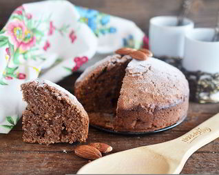 Постный шоколадный манник с миндалем