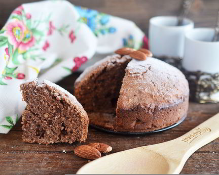 Постный шоколадный манник с миндалем