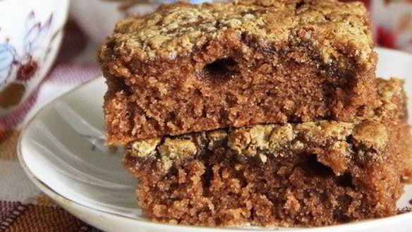 Рецепт Шоколадный манник с халвой