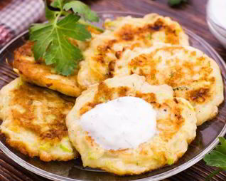 Быстрые оладьи из кабачков