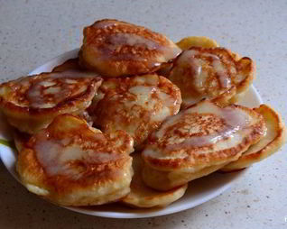 Быстрые оладьи на сухих дрожжах