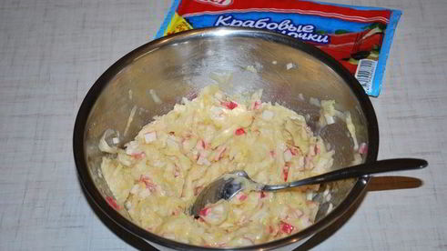 диетические оладьи с крабовыми палочками