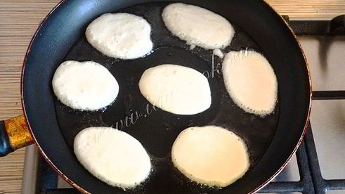 дрожжевые оладьи без яиц