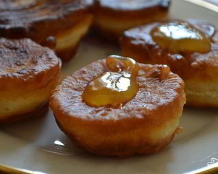 Дрожжевые оладьи на кислом молоке