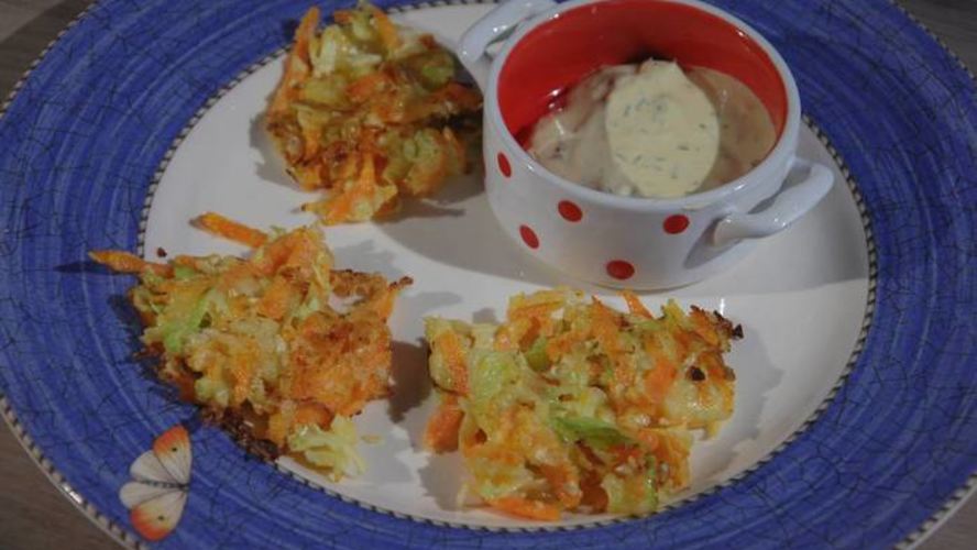 Рецепт капустные оладьи с морковью и луком-пореем