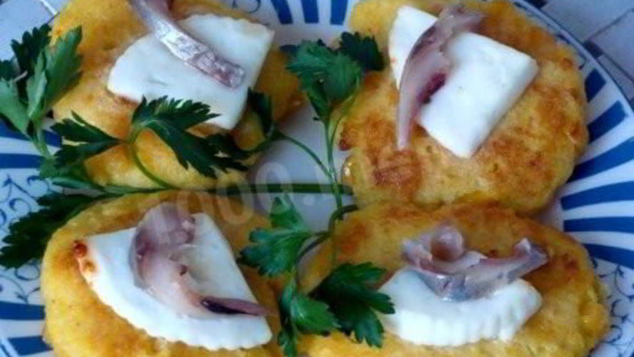 Рецепт кукурузные оладьи с сыром моцарелла