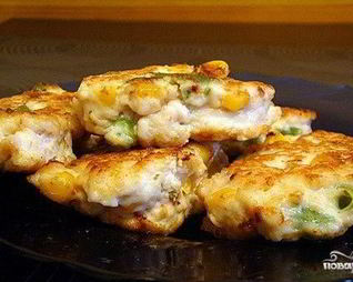 Куриные оладьи с кукурузой