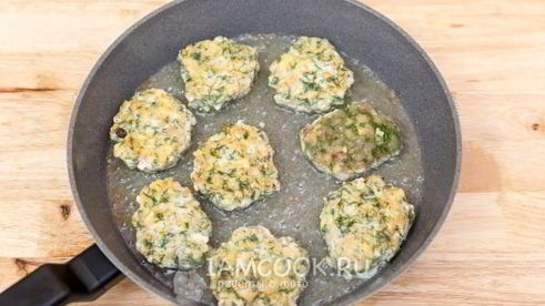 куриные оладьи с сыром и укропом
