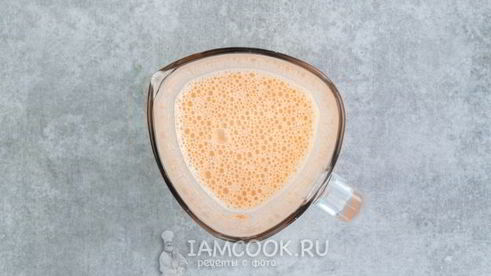 морковные оладьи с изюмом