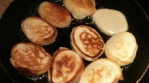 оладушки на кислом молоке