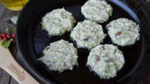 оладьи из кабачков и яблок