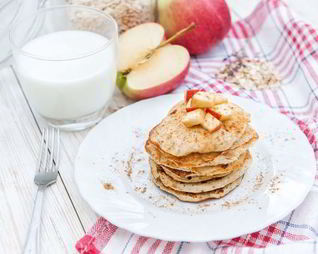 Оладьи из овсяной каши с яблоками