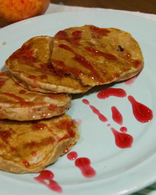 Оладьи из цельнозерновой муки с яблоками