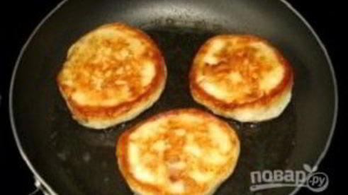 оладьи на кефире с творогом