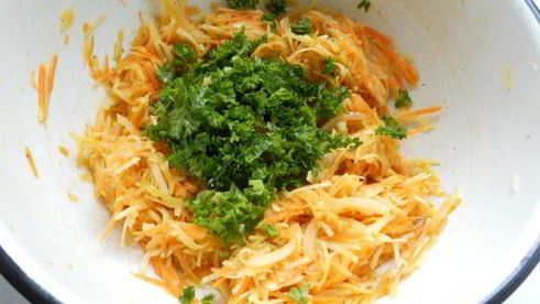 оладьи овощные с соусом карри по-индийски