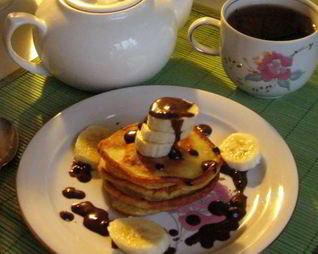 Оладьи с бананом, яблоком и корицей