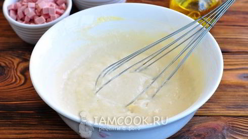 оладьи с колбасой и сыром