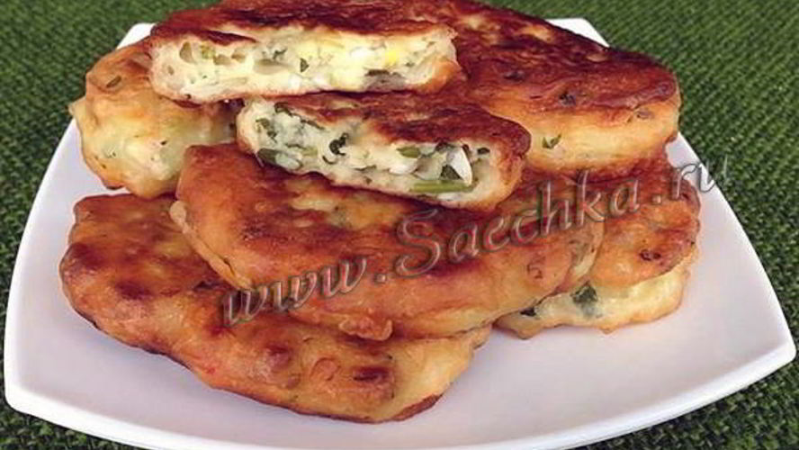 Рецепт оладьи с луком и яйцом