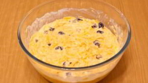 оладьи с тыквой и вяленой ягодой