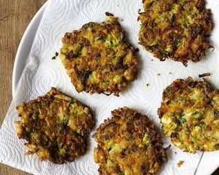 Овощные оладьи с фетой