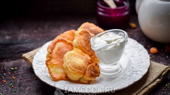 Рецепт Пышные оладьи на горячем кефире