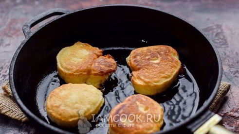 пышные оладьи на горячем кефире