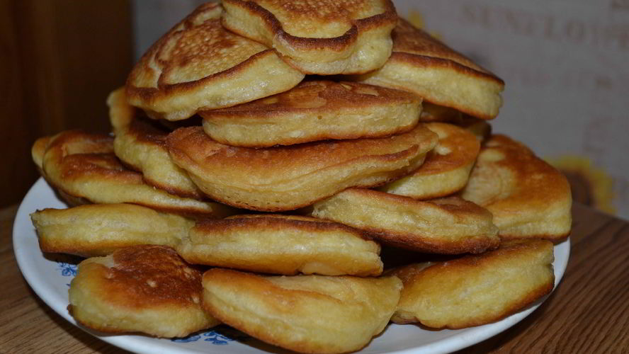 Рецепт пышные оладьи на кефире с сюрпризом