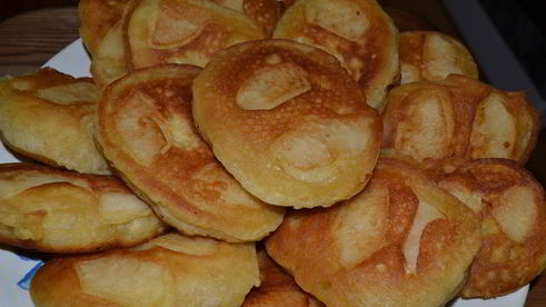 пышные оладьи на кефире с сюрпризом