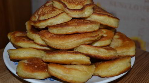 пышные оладьи на кефире с сюрпризом