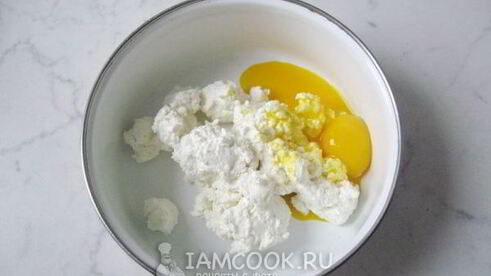 творожные оладьи на молоке