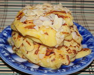 Тыквенные оладьи с медовыми орехами