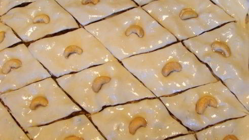 пахлава с финиками и курагой