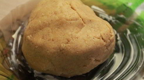 меззалуна — печенье с орешками