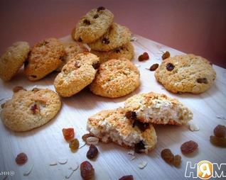 Овсяно-кокосовое печенье с изюмом