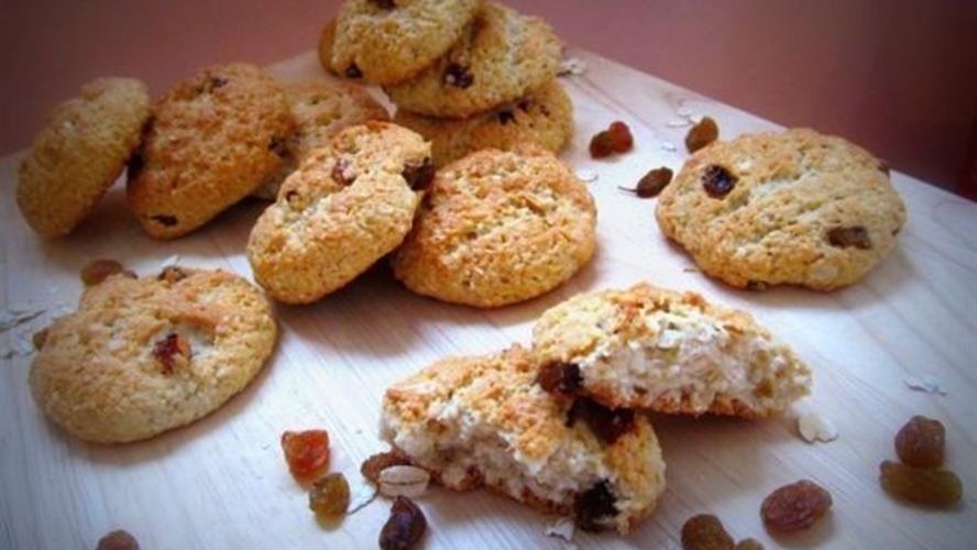 Рецепт овсяно-кокосовое печенье с изюмом