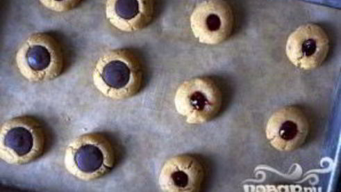 печенье с шоколадом и фундуком