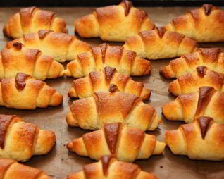 Рогалики из творожного теста с начинкой