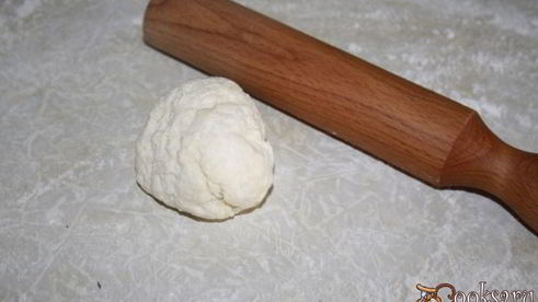 творожные рогалики с ягодным джемом