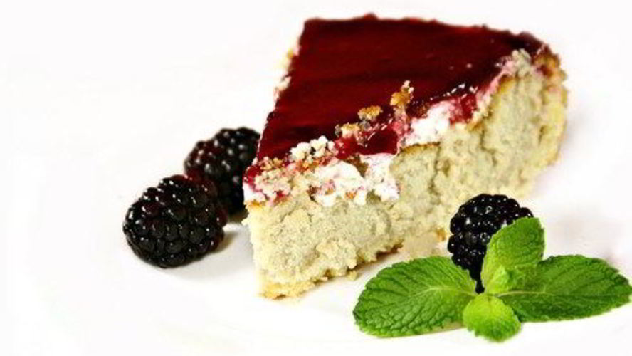 Рецепт быстрый пирог из фисташкового мороженого и взбитых сливок