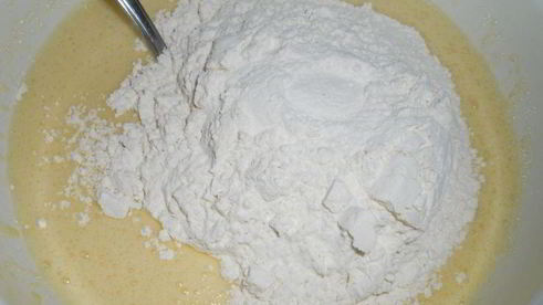 быстрый пирог со сливами