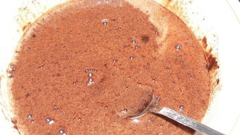 черно-белый пирог с брусничной прослойкой